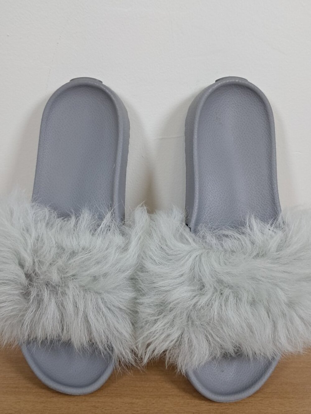 Ugg Royale Sandals Women's Size 6 Gray Toscana Shearling Slides Plush Luxe